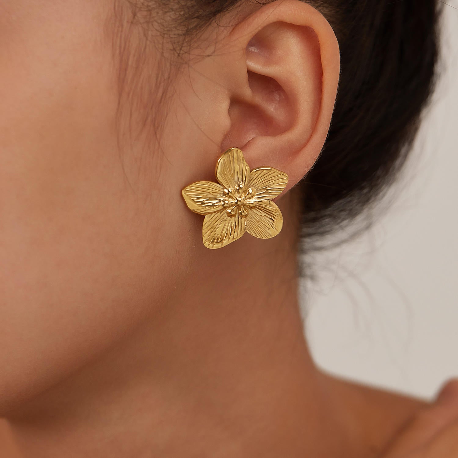 Textured Flower Stud Earrings