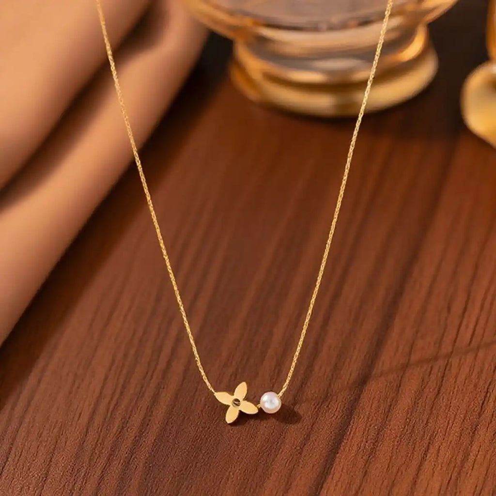 Pearl Lucky Four Leaf Clover Necklace