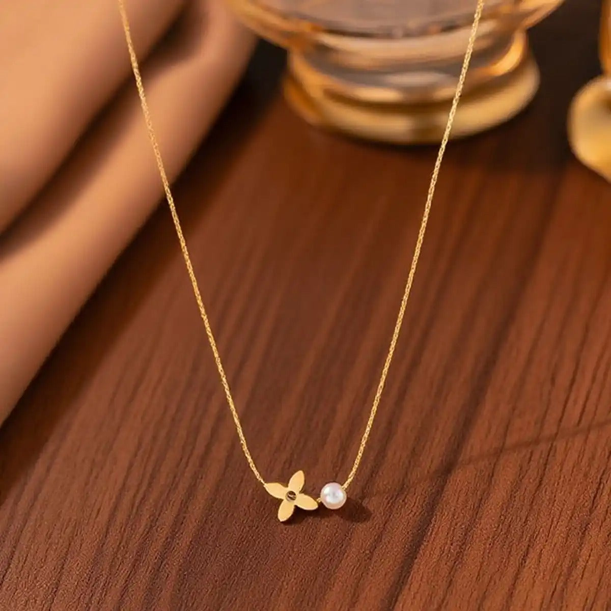 Pearl Lucky Four Leaf Clover Necklace