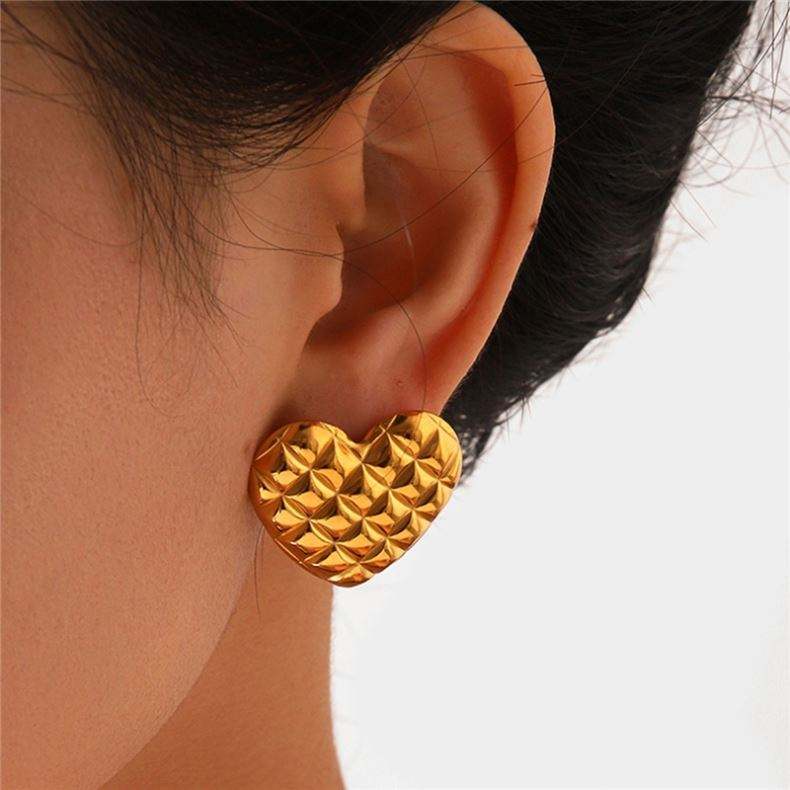 Checked Heart Stud Earrings