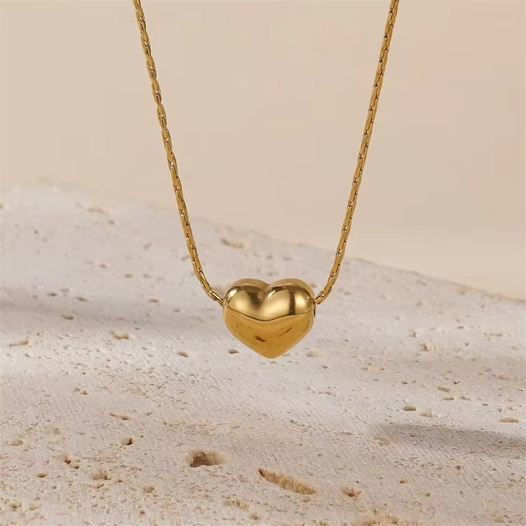 Thread Style Chain Mini Heart Necklace