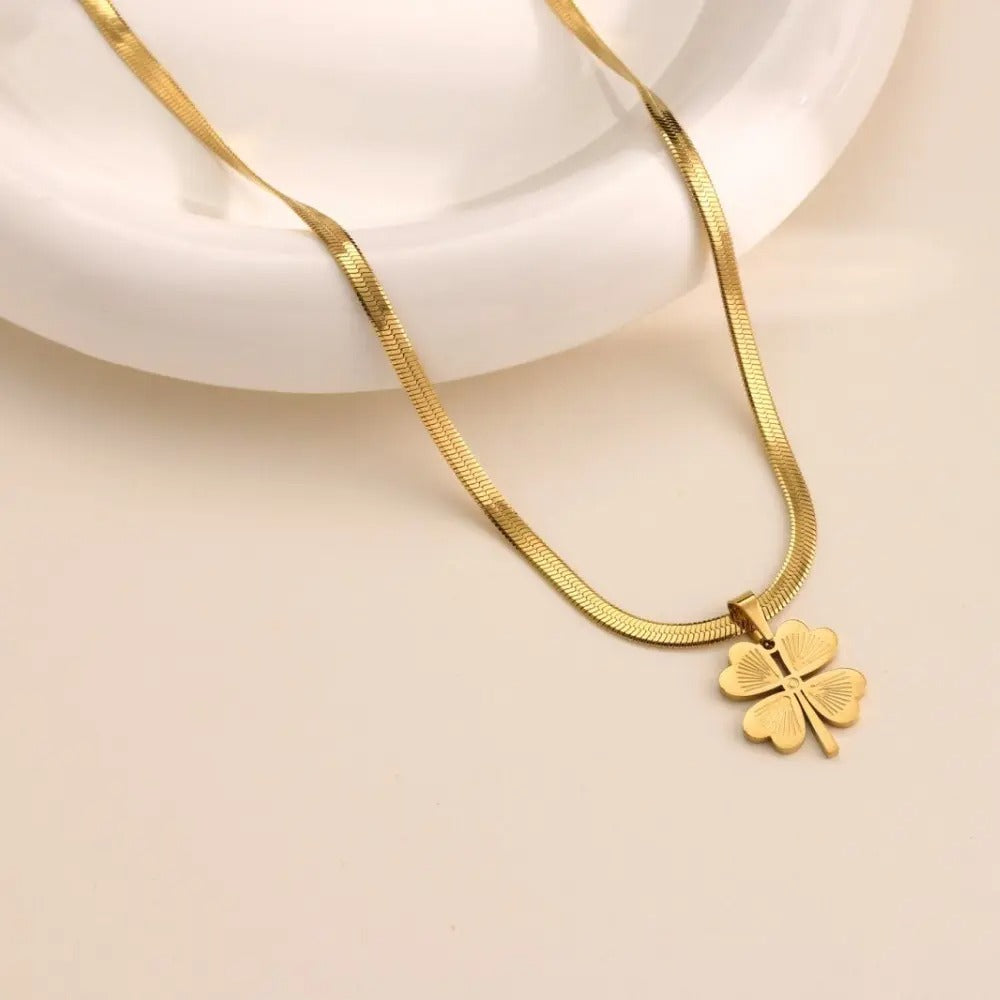 Lucky Leaf Pendant Flat Snake Chain Necklace