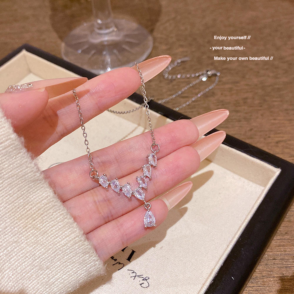 Sparkling Water Drop V-shaped Necklace