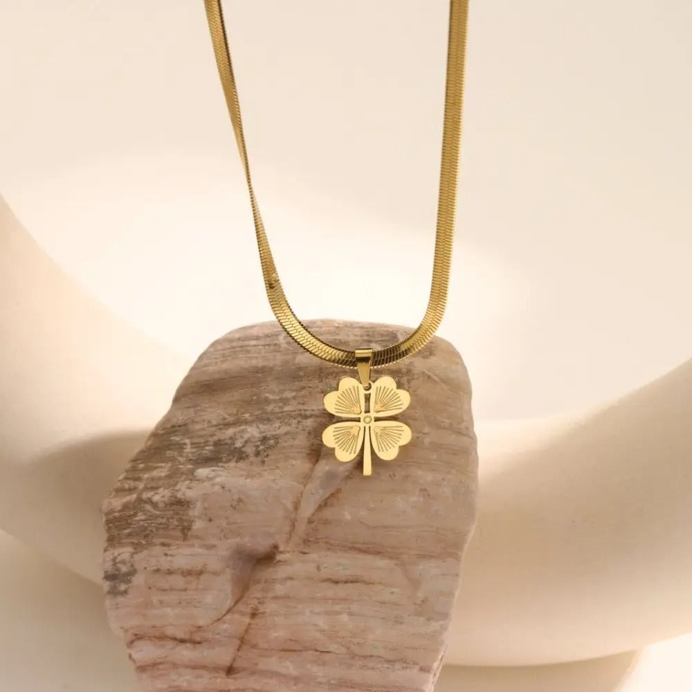 Lucky Leaf Pendant Flat Snake Chain Necklace