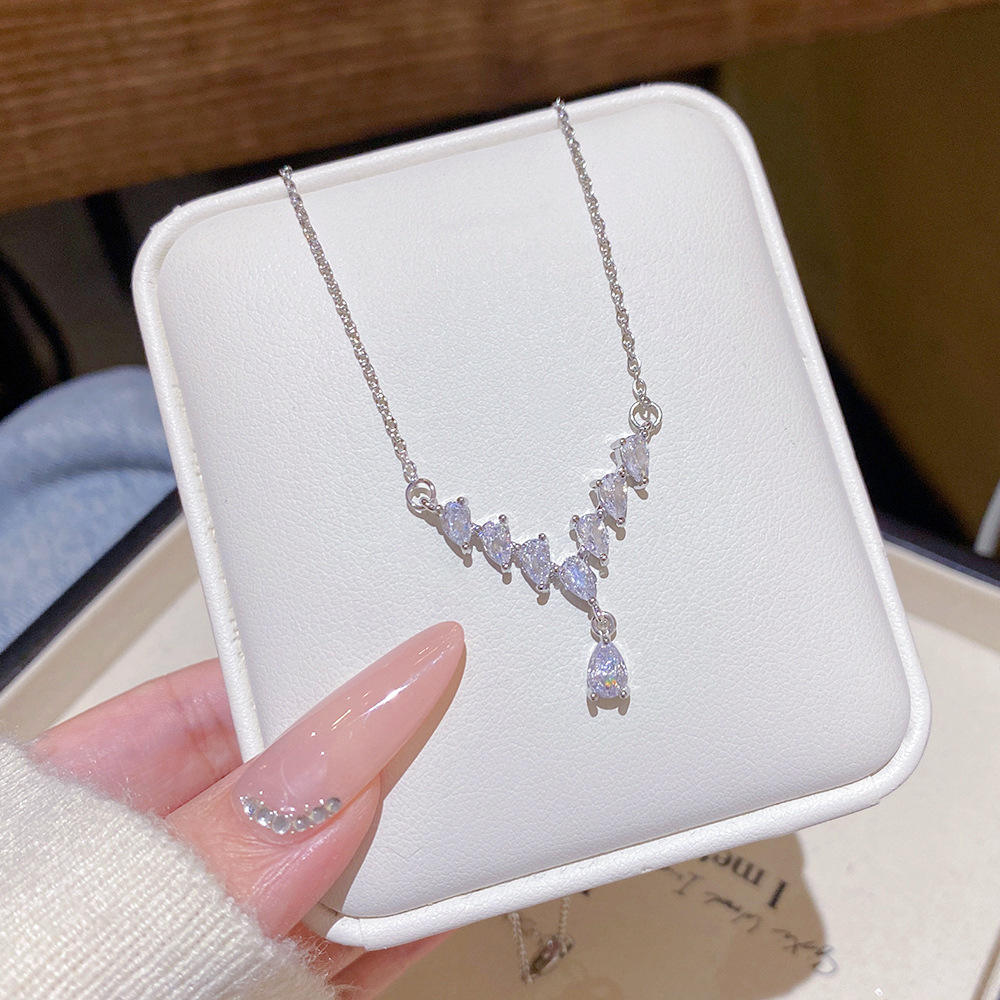 Sparkling Water Drop V-shaped Necklace