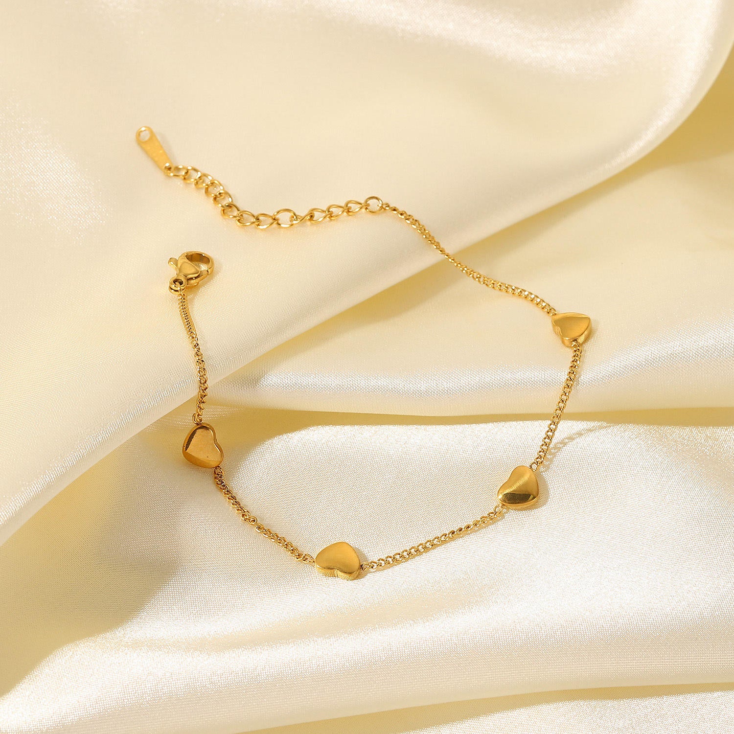 Heartful Chain Bracelet