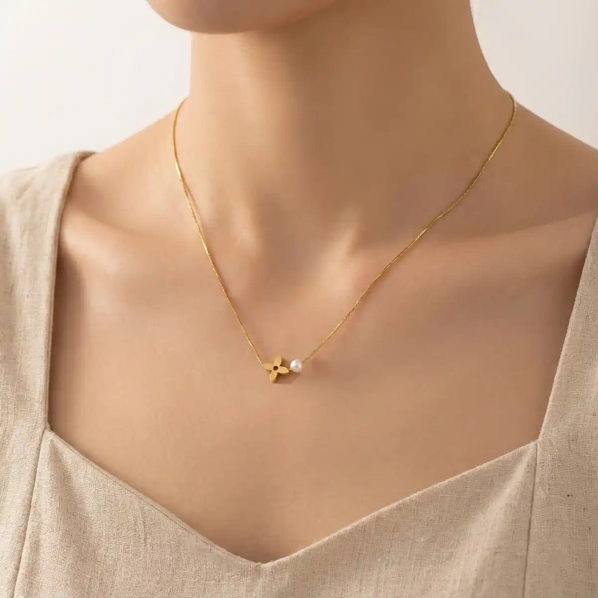 Pearl Lucky Four Leaf Clover Necklace