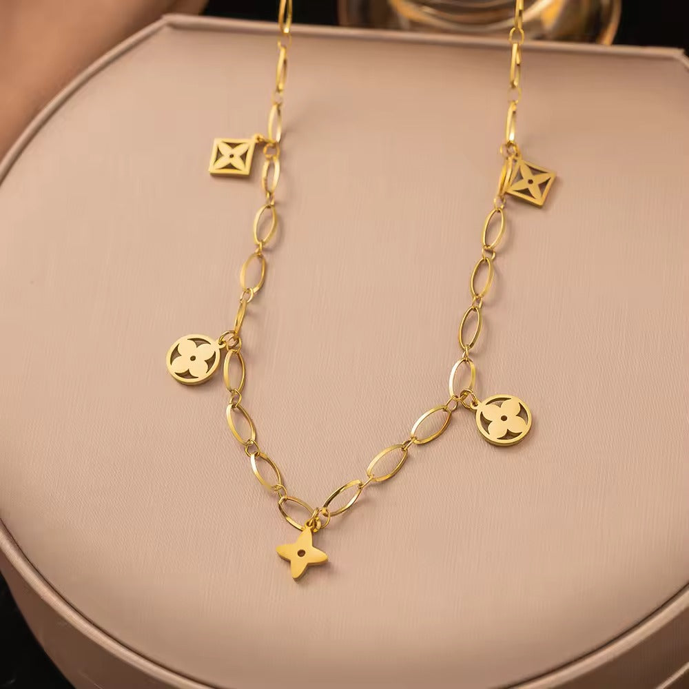 ELVEE Charms Necklace