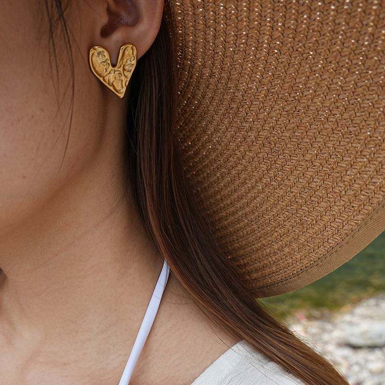 Irregular Texture Heart Stud Earrings