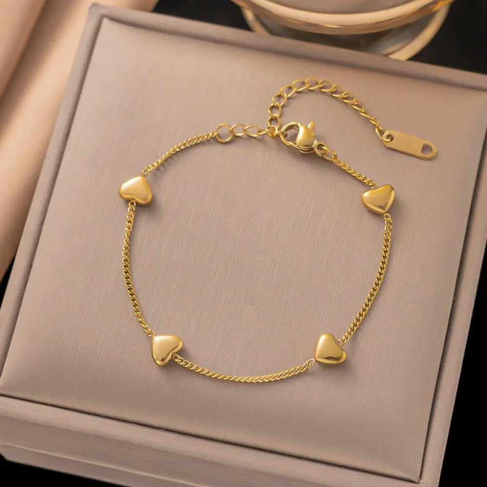 Heartful Chain Bracelet