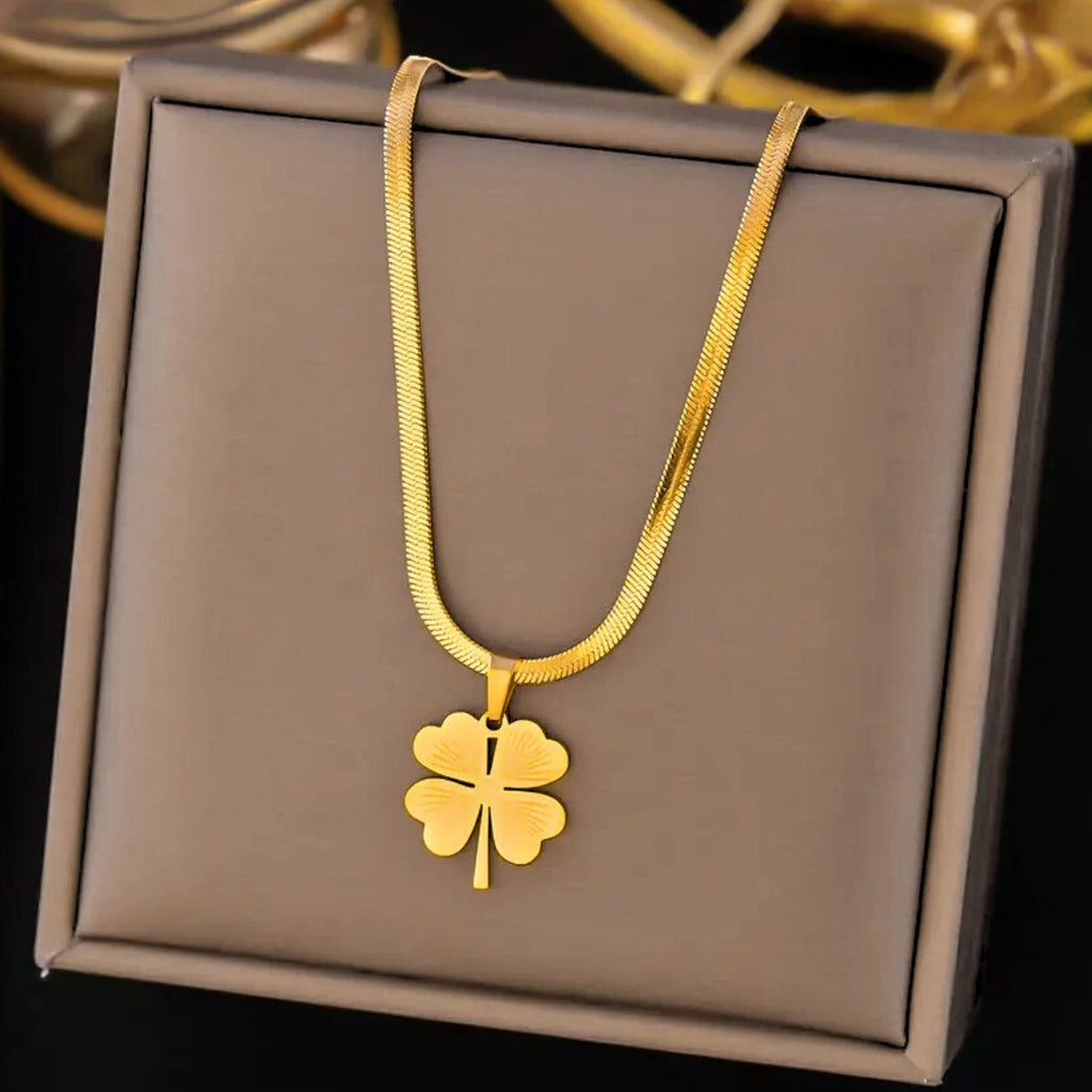 Lucky Leaf Pendant Flat Snake Chain Necklace
