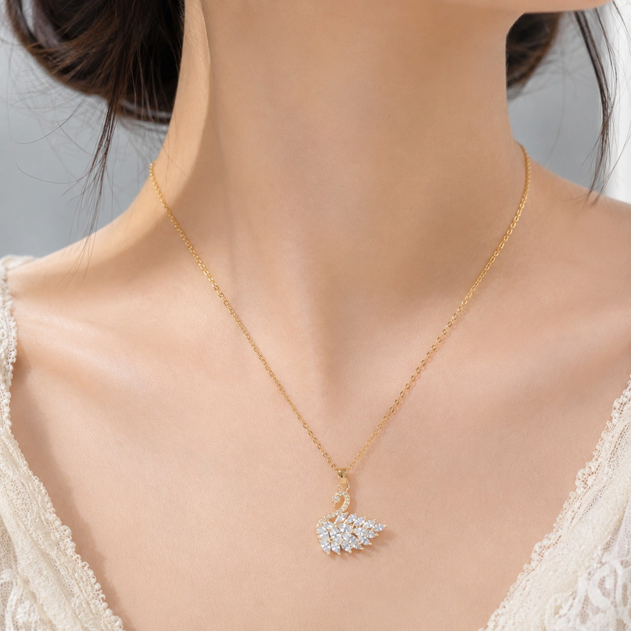 Trendy Pink Swan Pendant Necklace