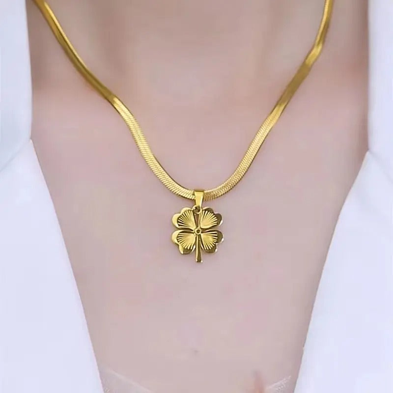 Lucky Leaf Pendant Flat Snake Chain Necklace