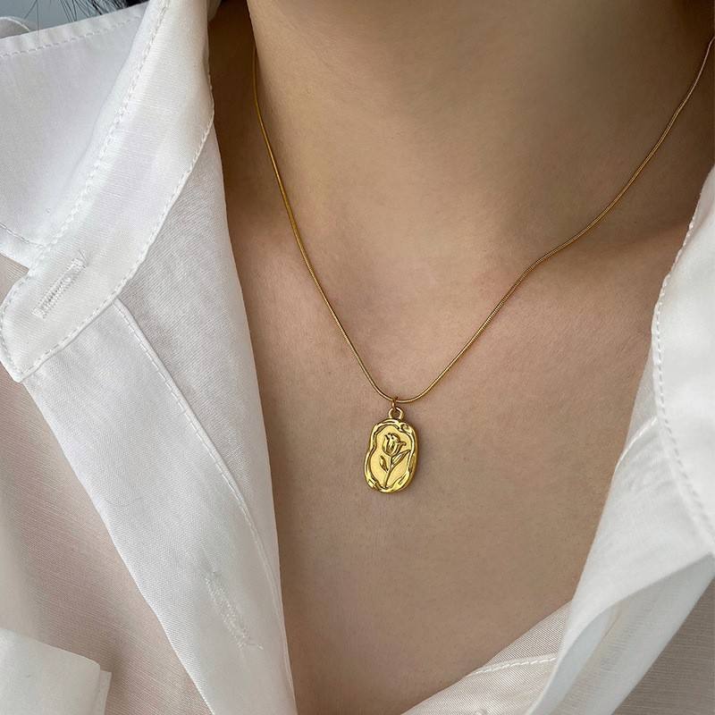 Tulip Stamped Pendant Necklace