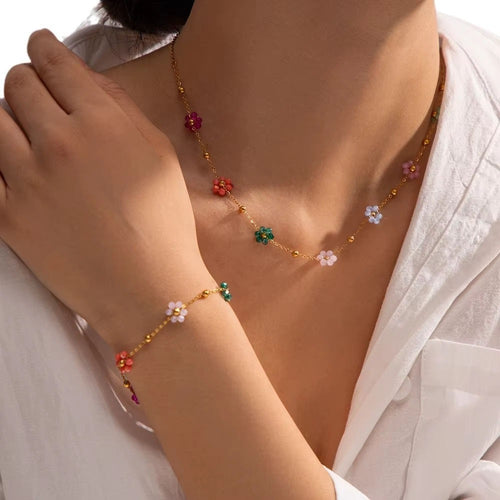 Colorful Daisy Flower Crystal Beads Necklace